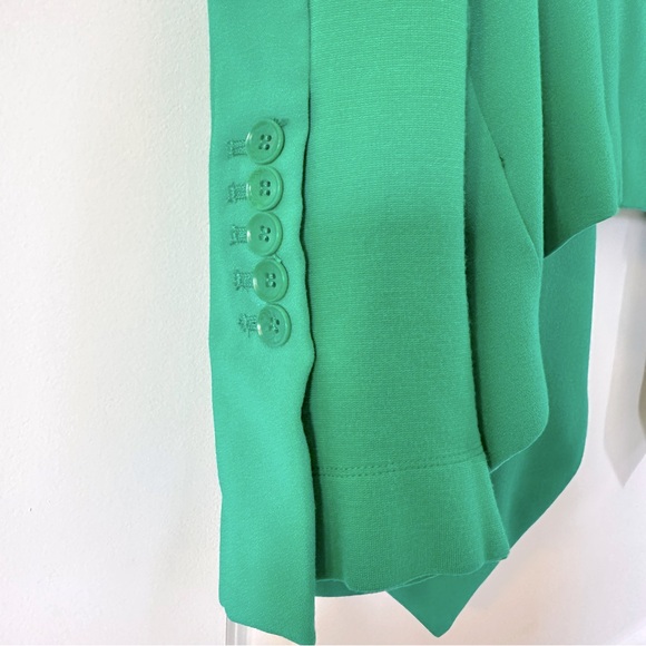 Blazer - Picture 4 of 5